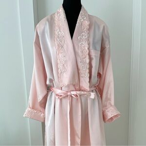 EATON Vintage Long Pink Satin Robe Embroidered Detail Loungewear Elegant Retro